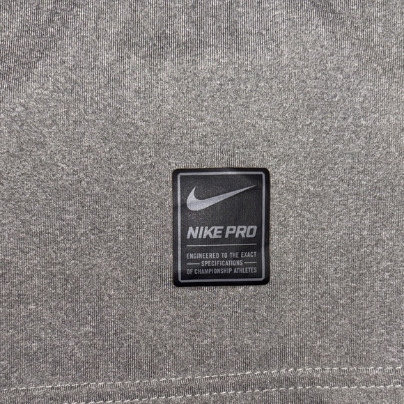 Nike Pro Sleeveless Top - Picture 3 of 5